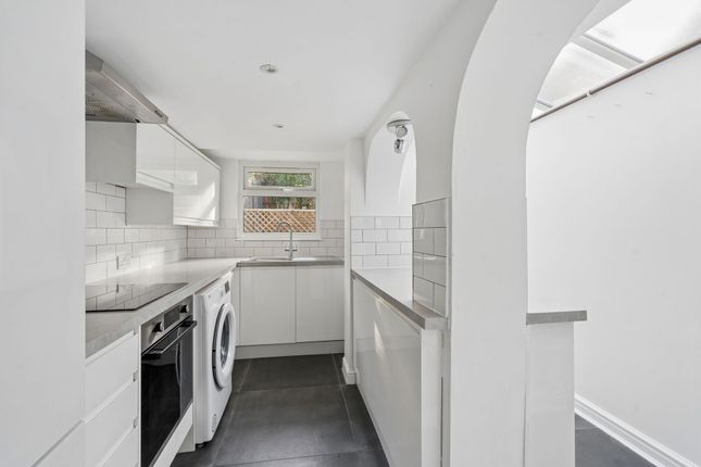 50 Pinner Road, Watford photo 3