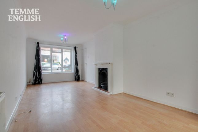 5 Boult Road, Basildon photo 3
