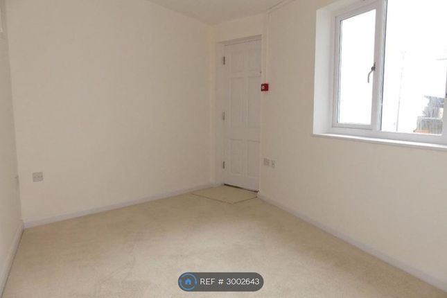 Flat, New England Road, Brighton photo 4