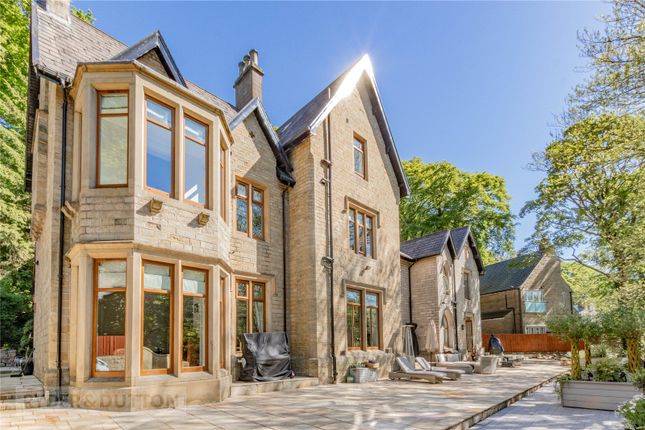 Oaklands House