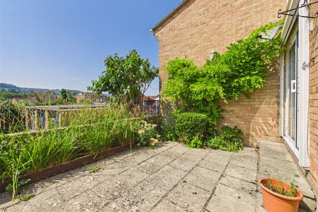 5, The Grove, Stroud photo 4