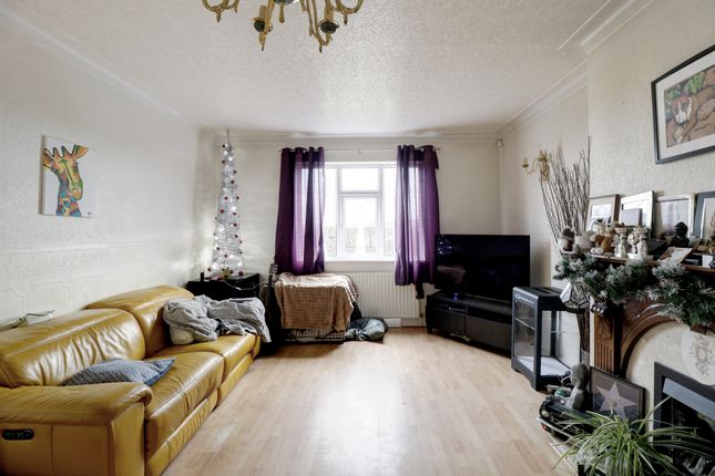 44, Staining Road, Blackpool photo 4