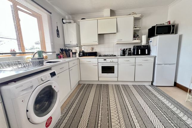 1 Gwel Lewern, Eastern Green, PENZANCE photo 4
