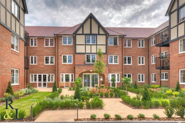1-bed flat on Manor Lodge, Flat 11, Manor Park, Nottingham, £215,000