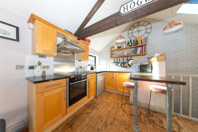 10, Taylors Court, Newport Pagnell photo 2