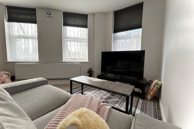 Flat 1, Hexagon House, Wallington photo 5