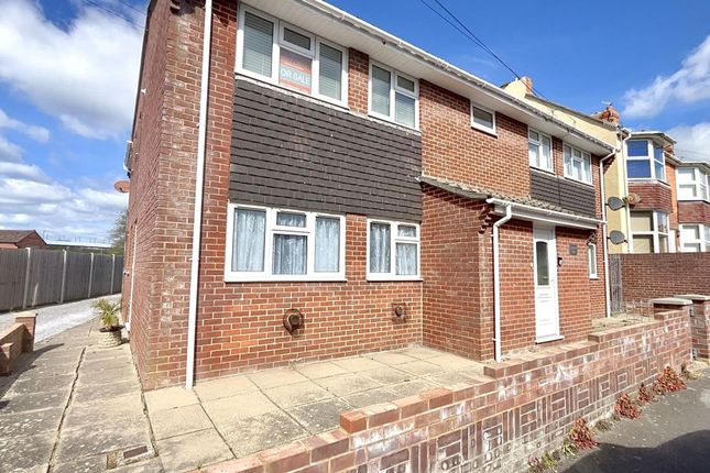 2-bed flat on Flat 3, Littlefield Court Granville Road, Weymouth, £149,950