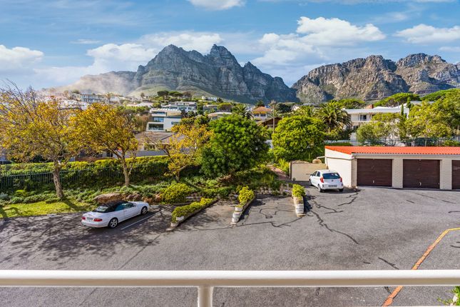 Apartment for sale in 18 Glen Waters, 44 Geneva Drive, Camps Bay, Atlantic Seaboard, Western Cape, South Africa