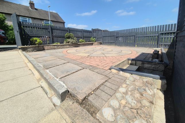 22, Furness Avenue, HALIFAX photo 4