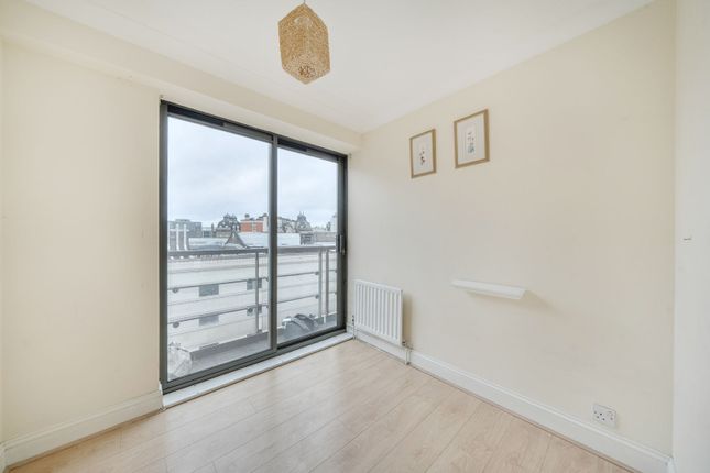 Vauxhall Bridge Road, SW1, Victoria photo 4