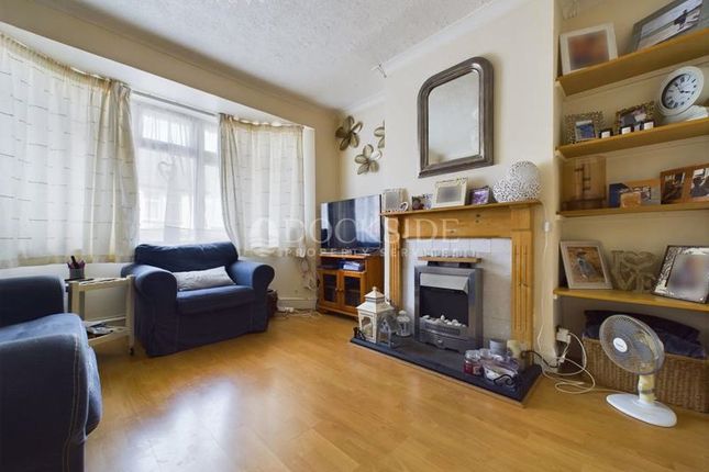 Thumbnail Terraced house to rent in Corporation Road, Gillingham