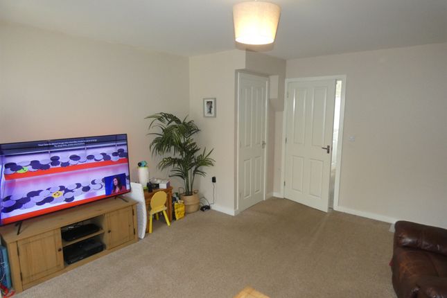 8, Jubilee Drive, Peterborough photo 5