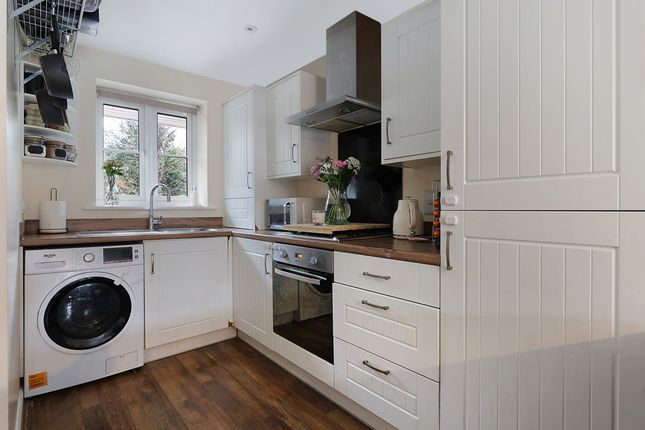 27, Burgess Road, Surrey photo 2