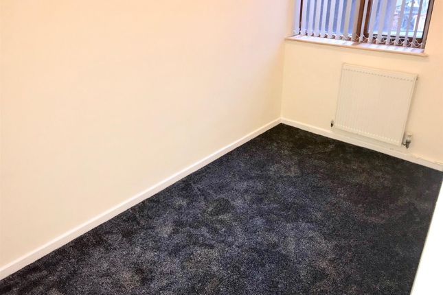 Flat to rent in Dean Street, Stoke, Coventry