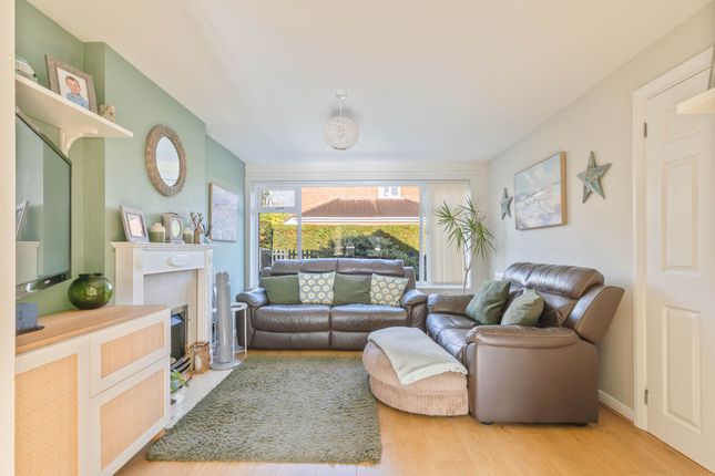 7 Pilton Vale, Newport photo 3