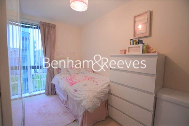Flat to rent in Charcot Road, Colindale