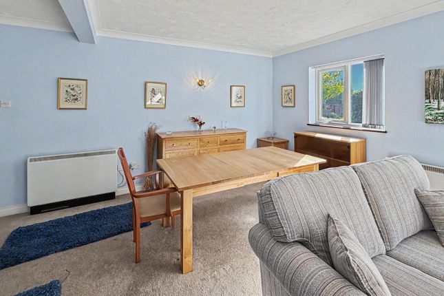 34, Wood End Lane, Bedford photo 5