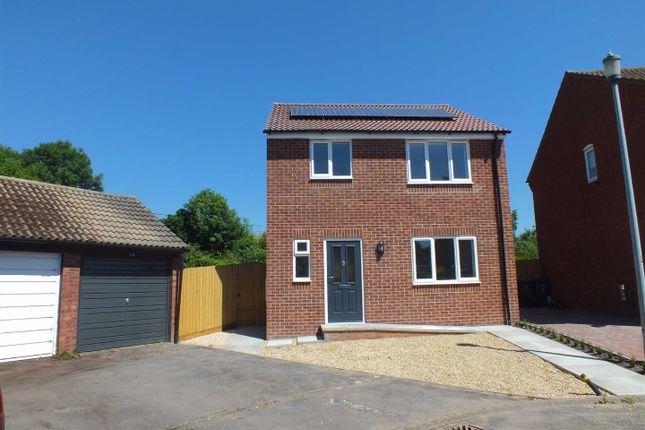 Detached house to rent in Phipps Close, Westbury