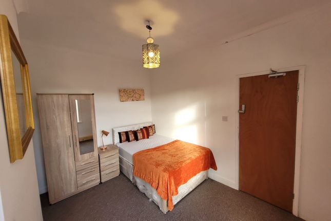 Shared accommodation to rent in Fitzwilliam Road, Rotherham