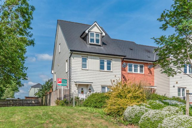3-bed house on 30, Hengist Drive, Aylesford, £400,000