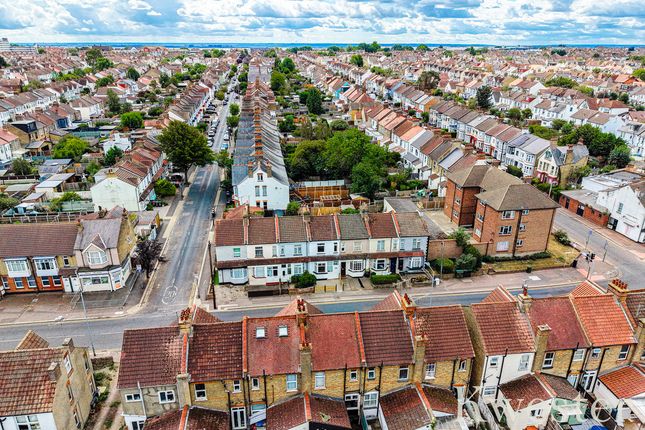490, Fairfax Drive, Westcliff-on-sea photo 4