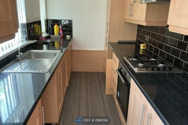 Ninth Avenue, Oldham photo 5