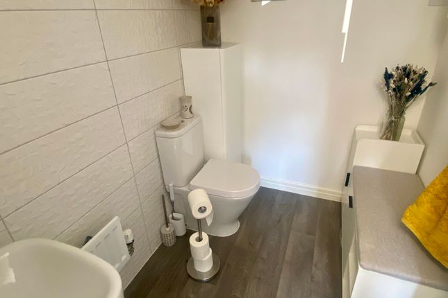 71, Westfield Avenue, Earl Shilton photo 4