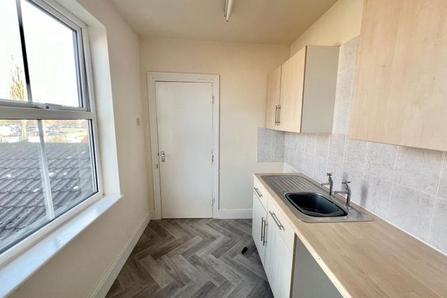 Duplex to rent in King Street, Driffield