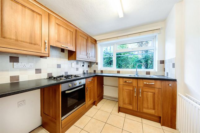 Thumbnail Flat to rent in Harvey Road, Guildford