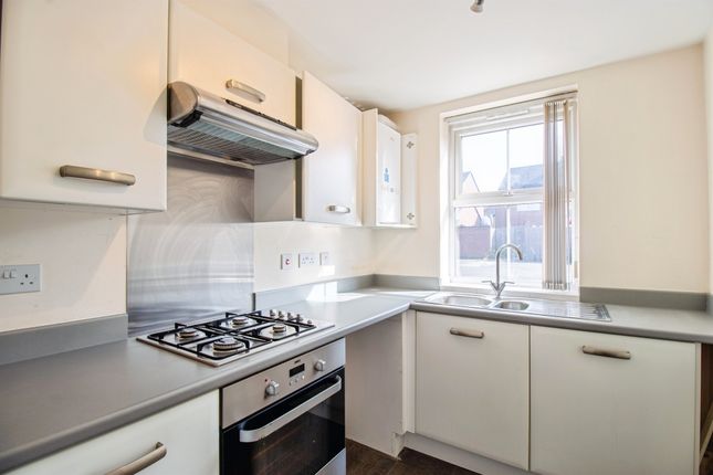 16, Lauras Walk, Coventry photo 3