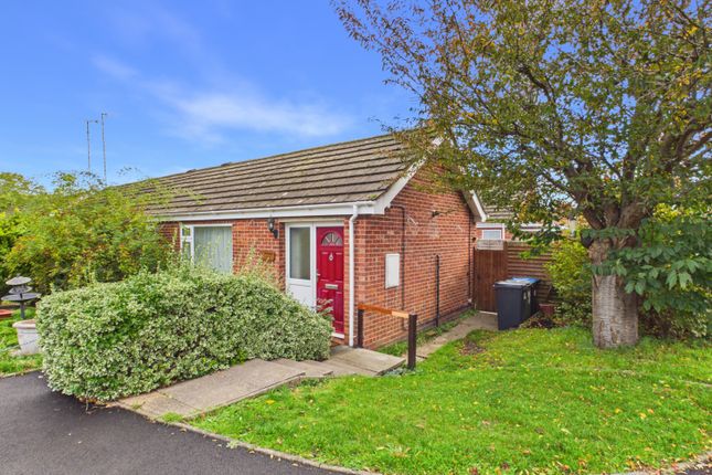 2-bed bungalow on NEWSHOLME CLOSE, WARWICK, £260,000