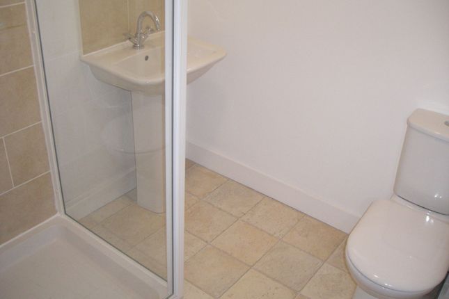 Town house to rent in Plymouth View, Manchester