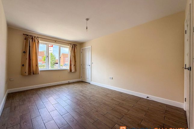 2 Pitomy Drive, Newark photo 4