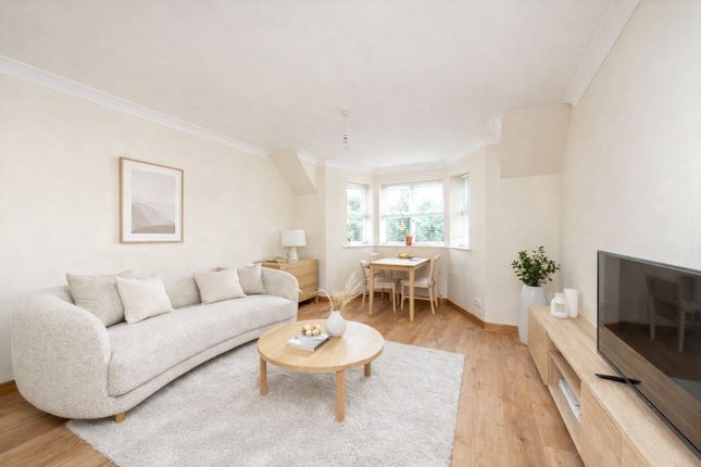 6, Lyster Mews, Surrey photo 2