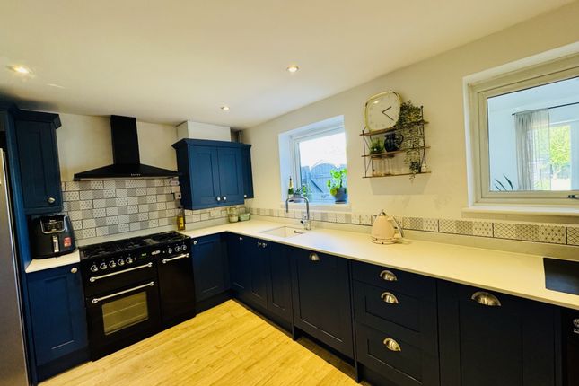 53, Weir Road, Hartley Wintney photo 3