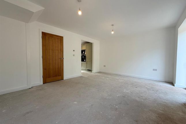 Scotts Quarry, Quarryman Close, Bampton photo 4