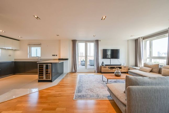 Flat for sale in Limeharbour E14, Canary Wharf, London,