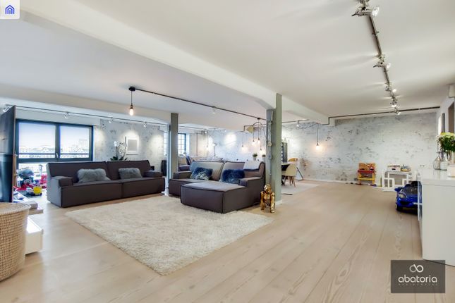 Thumbnail Flat to rent in 8 New Crane Place, London