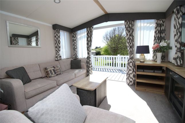 312, Seabreeze, Near Milford On Sea photo 4