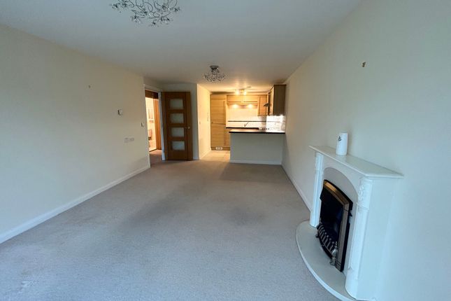 Flat for sale in Grosvenor Drive, Whitley Bay