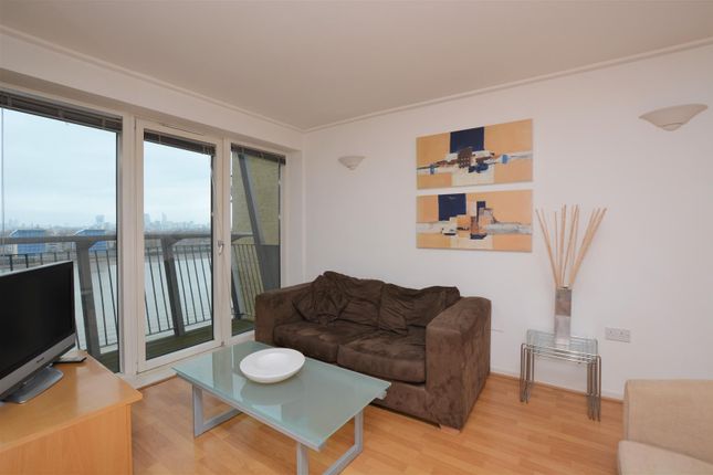 58, Seacon Tower, London photo 4