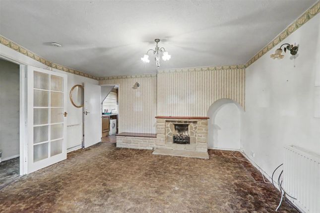 134 South Farm Road, Worthing photo 3