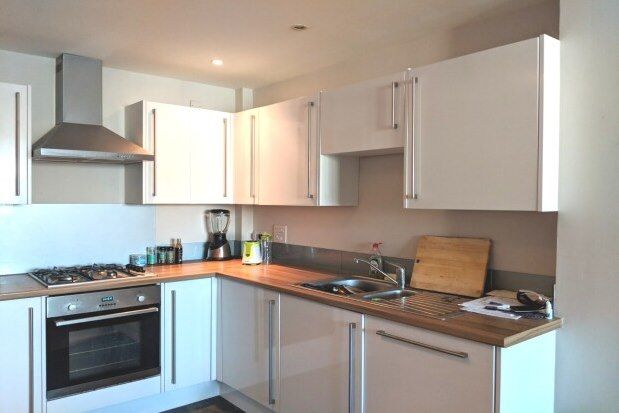 Flat to rent in The Crescent, Plymouth