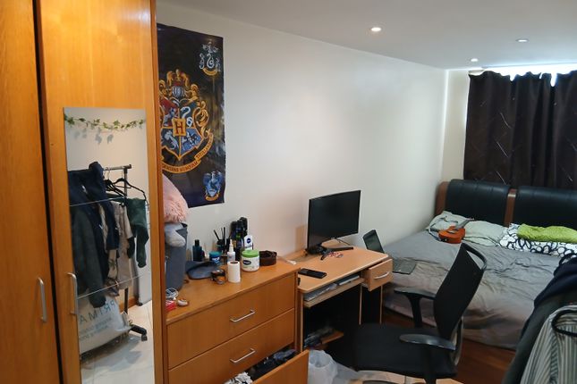 Flat 2, 19 Wilshaw Street, LONDON photo 5