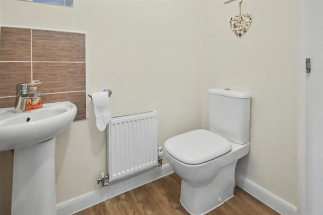 24, Arnold Drive, Corby photo 4