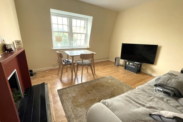 St Nicholas Flats, Werrington Street, London photo 3