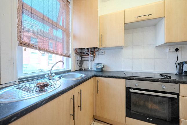 10, Spring Grove View, West Yorkshire photo 2