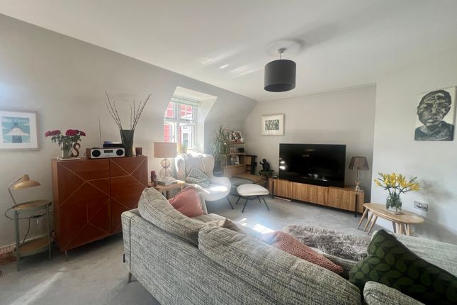 Apt 15, Birmingham photo 3