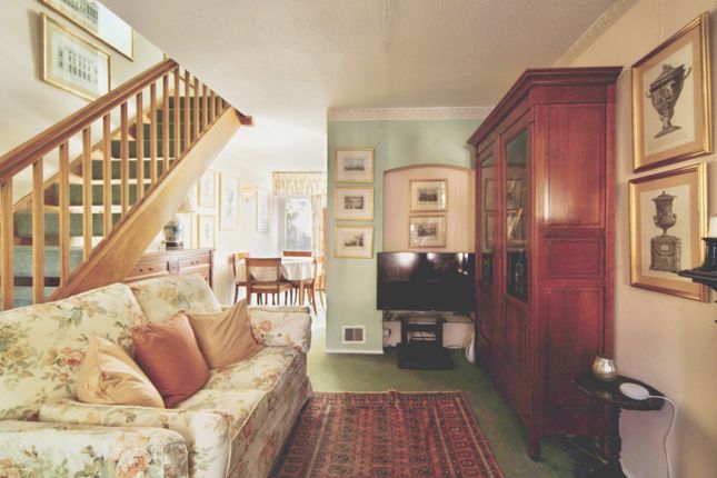 65, Pycroft Way, London photo 4