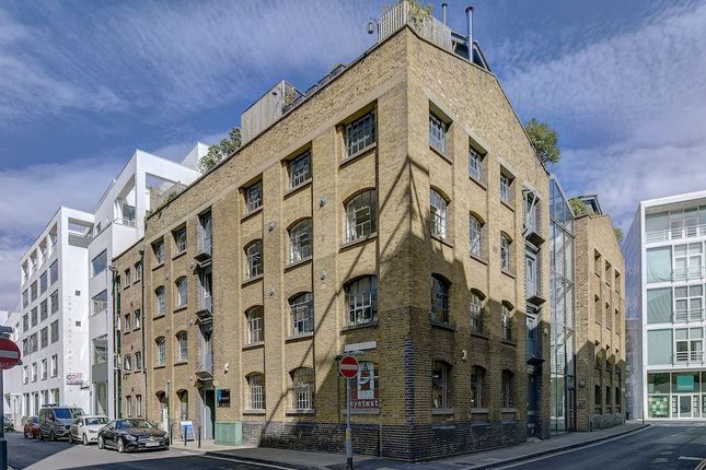 Office to let in Maguire Street, London